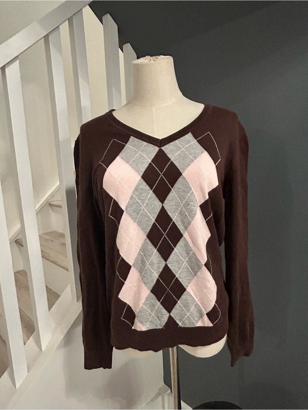 Tommy Hilfiger 100% Pima Cotton Argyle V-Neck Sweater Brown Pink Grey – Size L